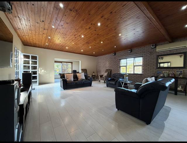 3 BEDROOM HOUSE FOR SALE IN SCOTTBURGH SOUTH